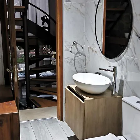 The Zephyr House -2- Dağ evi *