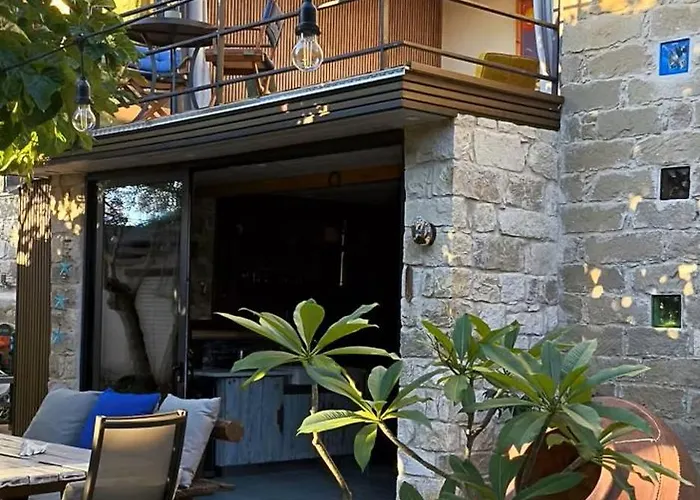 Alpstuga The Zephyr House -2- Pyrgos